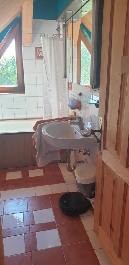 Majiga Istaba Ar Balkonu Un Vannasistaba, Bezmaksas Velo Noma Iecava Luaran gambar